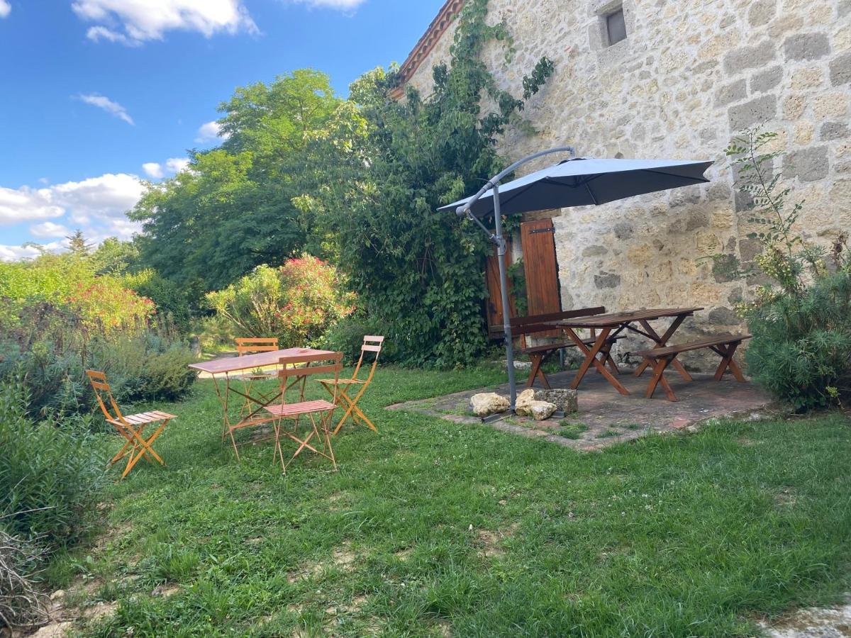 Clermont-Dessous Chez Sophie -Chambres D'Hotes, Gite Et Gite Equestre מראה חיצוני תמונה
